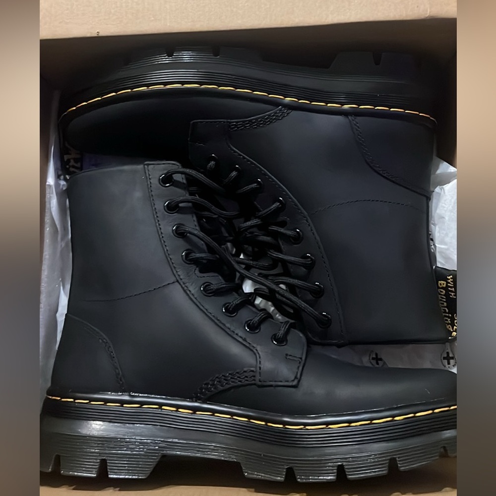 Brand new pair of dr. martens,only taken out the box once !!